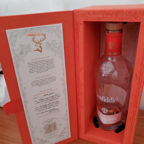 Glenfiddich Single Malt whiskey empty box aged 21 years 750 ML. - Picture 3 of 7